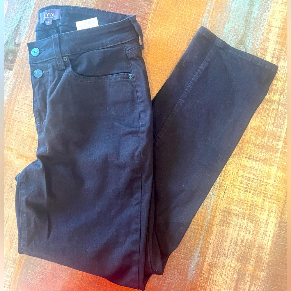 NYDJ Sheri slim black EUC